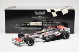 McLaren Mercedes MP4-21 #4 J.P. Montoya F1 2006 Minichamps 1:18 530061804 Metall - pilt 6/6