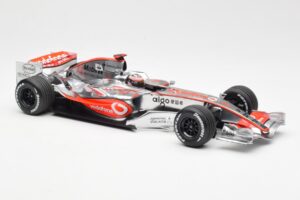 McLaren MP4-21 Mercedes #4 J-P. Montoya Showcar 2006 Minichamps 1:18 MONTOYA002 Metall - pilt 4/6
