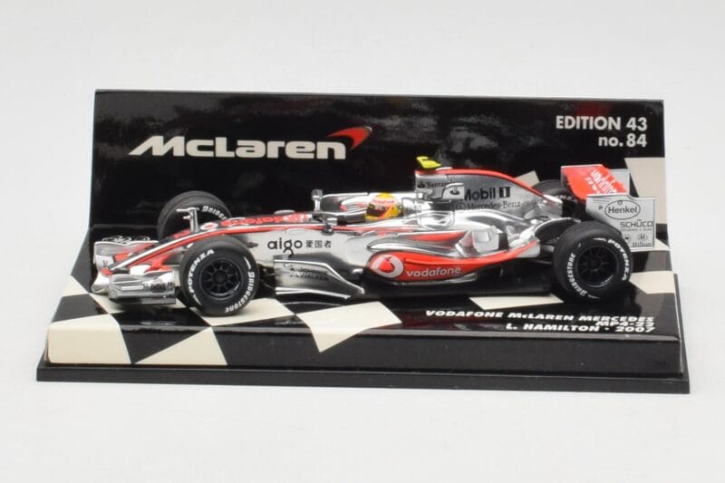 McLaren Mercedes MP4-22 #2 L. Hamilton Race Car 2007 Minichamps 1:43 530074302 Metall
