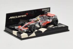 McLaren Mercedes MP4-23 #22 L. Hamilton Race Car 2008 Minichamps 1:43 530084322 Metall - pilt 2/5