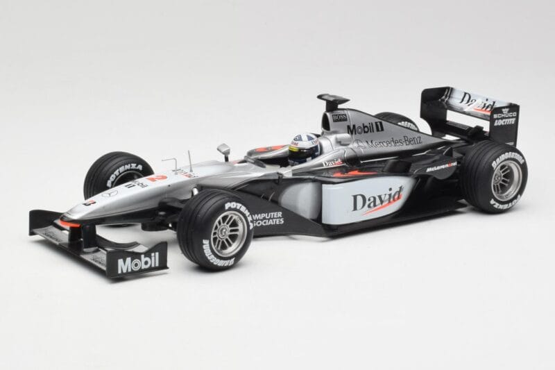 McLaren MP4-15 #2 D. Coulthard F1 2000 Hot Wheels 1:18 26740 Metall