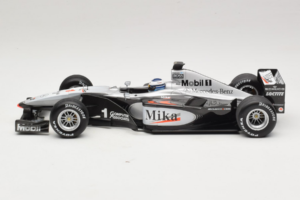 McLaren MP4-15 #1 M. Hakkinen F1 2000 Minichamps 1:18 B66962117 Metall - pilt 3/6