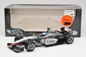 McLaren MP4-16 #4 M. Häkkinen F1 2001 Hot Wheels 1:18 50198 Metall - pilt 6/6