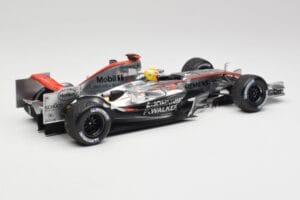 McLaren MP4-21 L. Hamilton Silverstone Test 2006 Minichamps 1:18 530061884 Metall - pilt 2/6