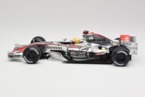 McLaren MP4-21 L. Hamilton Silverstone Test 2006 Minichamps 1:18 530061884 Metall - pilt 3/6