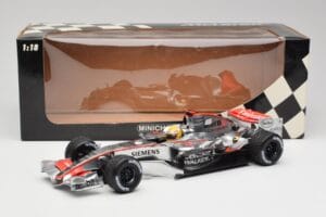 McLaren MP4-21 L. Hamilton Silverstone Test 2006 Minichamps 1:18 530061884 Metall - pilt 6/6