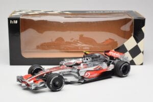 McLaren MP4-22 #2 L. Hamilton Canadian GP Winner 2007 Minichamps 1:18 530071822 Metall - pilt 6/6