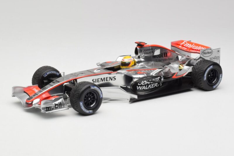 McLaren MP4-25 Mercedes #2 L. Hamilton Showcar 2010 Minichamps 1:18 110100006-R1 Metall