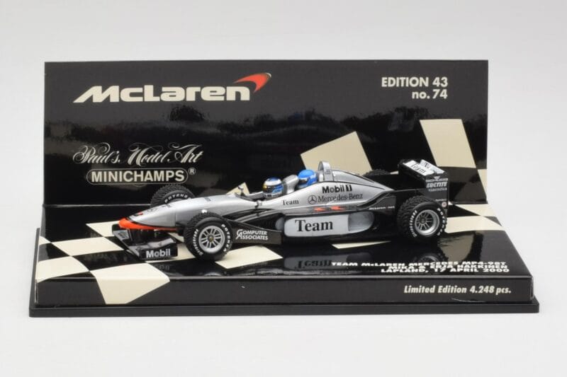 McLaren MP4/98T 2-Seater M. Hakkinen / E. Hakkinen F1 2000 Minichamps 1:43 530984378 Metall