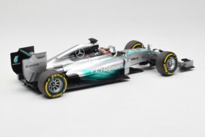 Mercedes AMG Petronas W05 #44 L. Hamilton F1 World Champion 2014 Minichamps 1:18 186140044 Metall - pilt 2/7