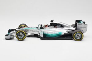 Mercedes AMG Petronas W05 #44 L. Hamilton F1 World Champion 2014 Minichamps 1:18 186140044 Metall - pilt 3/7