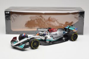 Mercedes AMG W13 E Performance Petronas #63 G. Russell Miami GP 2022 Minichamps 1:18 110220563 Metall - pilt 7/7