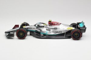 Mercedes AMG W13 E Performance Petronas #44 L. Hamilton Spanish GP 2022 Minichamps 1:18 110220044 Metall - pilt 3/7