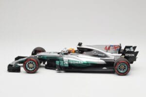Mercedes AMG W08 EQ Power+ Petronas #44 L. Hamilton F1 World Champion 2017 Minichamps 1:18 186170044 Vaik - pilt 3/7