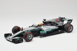 Mercedes AMG W08 EQ Power+ Petronas #44 L. Hamilton F1 World Champion 2017 Minichamps 1:18 186170044 Vaik
