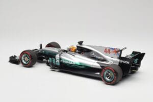 Mercedes AMG W08 EQ Power+ Petronas #44 L. Hamilton F1 World Champion 2017 Minichamps 1:18 186170044 Vaik - pilt 5/7