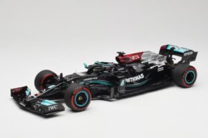 Mercedes AMG W12 Petronas #44 L. Hamilton Spanish GP 100th Pole 2021 Minichamps 1:18 110210444 Vaik