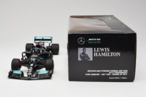 Mercedes AMG W12 Petronas #44 L. Hamilton Spanish GP 100th Pole 2021 Minichamps 1:18 110210444 Vaik - pilt 6/7