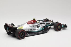 Mercedes AMG W13 E Performance Petronas #44 L. Hamilton Brazilian GP 2022 Minichamps 1:18 110222144 Vaik - pilt 2/7