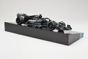 Mercedes AMG W14 E Performance Petronas #63 G. Russell Bahrain GP 2023 Minichamps 1:18 113230163 Vaik - pilt 4/7
