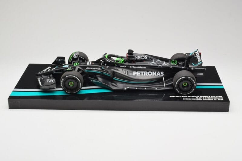 Mercedes AMG W14 E Performance Petronas #63 G. Russell Bahrain GP 2023 Minichamps 1:18 113230163 Vaik
