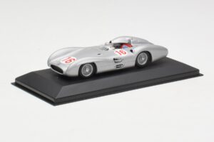 Mercedes W196 Streamliner #16 J.M. Fangio GP Italy Winner 1954 Minichamps 1:43 432543016 Metall - pilt 2/4