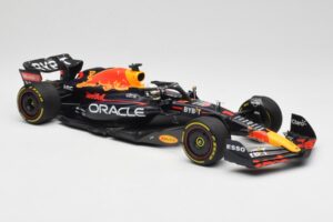 Oracle Red Bull Racing RB18 #1 M. Verstappen Winner Italian GP 2022 Minichamps 1:18 110221601 Metall - pilt 4/7