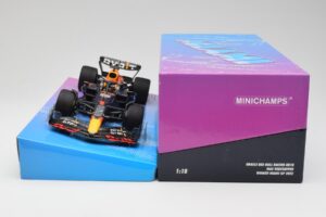 Red Bull Racing RB18 #1 M. Verstappen Winner Miami GP 2022 Minichamps 1:18 113220501 Metall - pilt 6/7