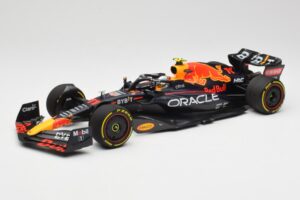 Oracle Red Bull Racing RB18 #11 S. Perez Saudi Arabian GP 2022 Minichamps 1:18 110220011 Metall