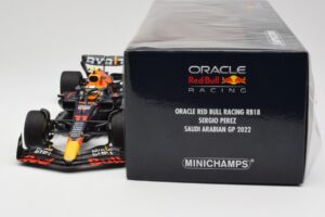 Oracle Red Bull Racing RB18 #11 S. Perez Saudi Arabian GP 2022 Minichamps 1:18 110220011 Metall - pilt 6/7
