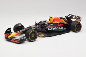 Oracle Red Bull Racing RB18 #11 S. Perez Abu Dhabi GP 2022 Minichamps 1:18 110222211 Metall