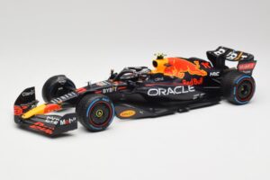Oracle Red Bull Racing RB18 #11 S. Perez Monaco GP Winner Rain Tyre Version 2022 Minichamps 1:18 110222711 Metall