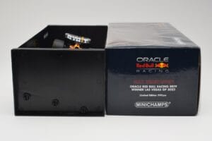 Oracle Red Bull Racing RB19 #33 M. Verstappen Las Vegas GP Winner 2023 Minichamps 1:18 110232201 Vaik - pilt 6/7