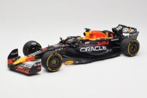 Oracle Red Bull Racing RB19 #1 M. Verstappen Winner Abu Dhabi GP 2023 Minichamps 1:18 110232301 Metall