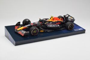 Red Bull Racing RB19 #11 S. Perez Winner Saudi Arabian GP 2023 Minichamps 1:18 113230111 Metall - pilt 2/6