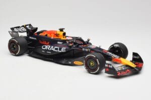 Oracle Red Bull Racing RB20 #1 M. Verstappen Winner Bahrain GP 2024 Minichamps 1:18 110240101 Metall - pilt 4/7