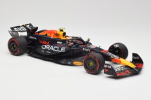 Red Bull Racing RB20 #11 S. Perez Bahrain GP 2024 Minichamps 1:18 110240111 Metall - pilt 4/7