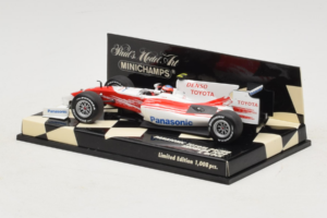 Toyota TF109 #10 T. Glock Panasonic Toyota Racing Showcar F1 2009 Minichamps 1:43 400090080 Metall - pilt 3/5