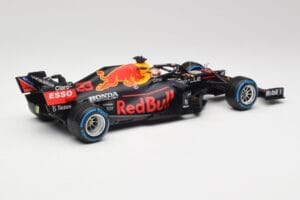Red Bull Racing Honda RB16B #33 M. Verstappen Turkish GP 2nd Place 2021 Minichamps 1:18 110211633 Metall - pilt 2/7
