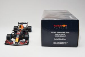Red Bull Racing Honda RB16B #33 M. Verstappen Belgian GP Winner 2021 Minichamps 1:18 110211333 Vaik - pilt 6/7