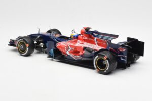 Red Bull Racing RB6 #6 M. Webber F1 Showcar 2010 Minichamps 1:18 150100076 Metall - pilt 5/6