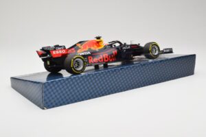 Red Bull Racing Honda RB16B #33 M. Verstappen Emilia Romagna GP 2021 Case Edition Minichamps 1:18 113210133 Vaik - pilt 3/7
