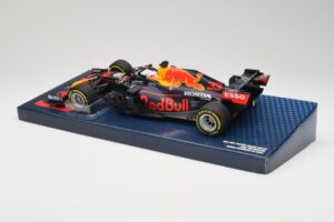 Red Bull Racing Honda RB16B #33 M. Verstappen Emilia Romagna GP 2021 Case Edition Minichamps 1:18 113210133 Vaik - pilt 5/7