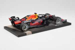 Red Bull Racing RB16B #33 M. Verstappen Monaco GP Winner 2021 Minichamps 1:18 113210533-R1 Vaik - pilt 3/6