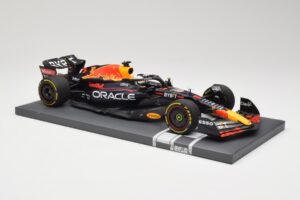 Oracle Red Bull Racing RB18 #33 M. Verstappen Belgian GP 2022 Minichamps 1:18 113221401 Vaik - pilt 4/7