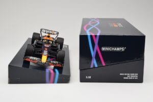 Oracle Red Bull Racing RB19 #33 M. Verstappen Miami GP 2023 Case Edition Minichamps 1:18 113233501 Vaik - pilt 6/7
