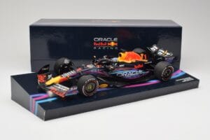 Oracle Red Bull Racing RB19 #33 M. Verstappen Miami GP 2023 Case Edition Minichamps 1:18 113233501 Vaik - pilt 7/7