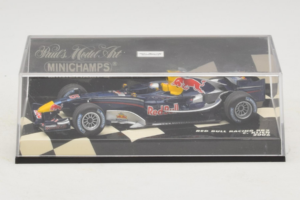 Red Bull RB2 Ferrari #14 C. Klien Red Bull Racing 2006 Minichamps 1:43 400060015 Metall - pilt 4/5