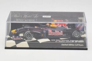 Red Bull Racing Renault RB5 #14 M. Webber Race Car 2009 Minichamps 1:43 400090114 Metall - pilt 5/5