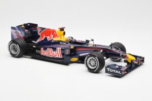 Red Bull Racing Renault RB5 #5 S. Vettel Showcar 2010 Minichamps 1:18 153100175 Metall - pilt 4/6